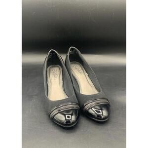 Life Strides Soft System Black Shoes. Size 6M in excellant condition